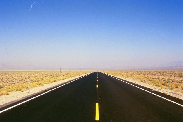 Spikrak väg i Nevada